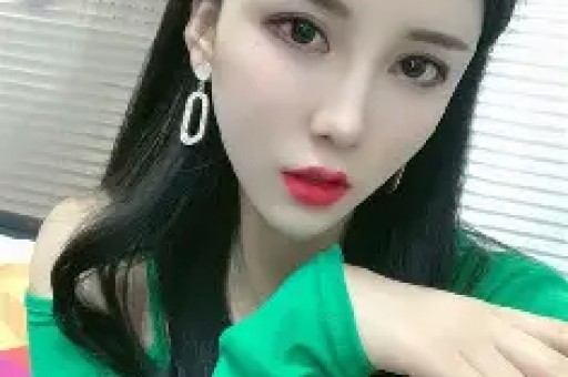 网红二驴被封着手力捧女徒弟桐桐未来将对标辛巴徒弟“蛋蛋”