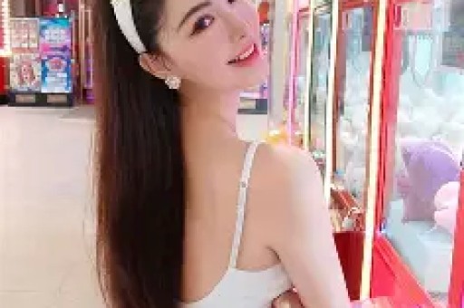 同居12年嫌体力不支与大49岁香港男友分手如今她回老家当网红
